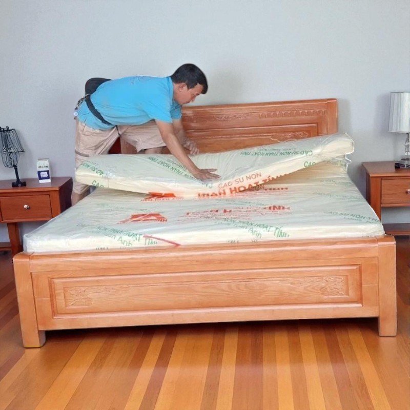 Giường ngủ gỗ xoan đào tự nhiên